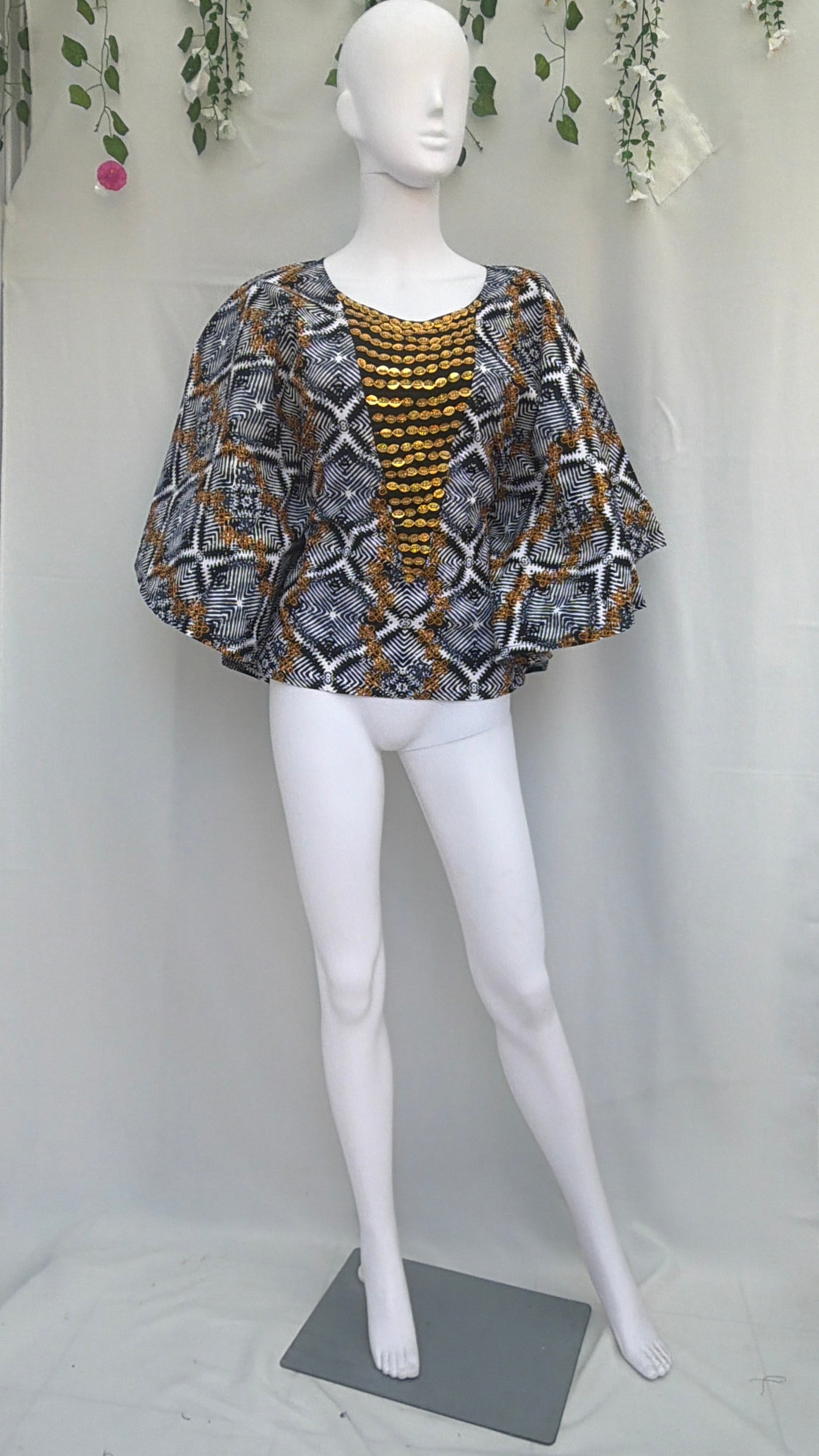 Beaded one size fits top