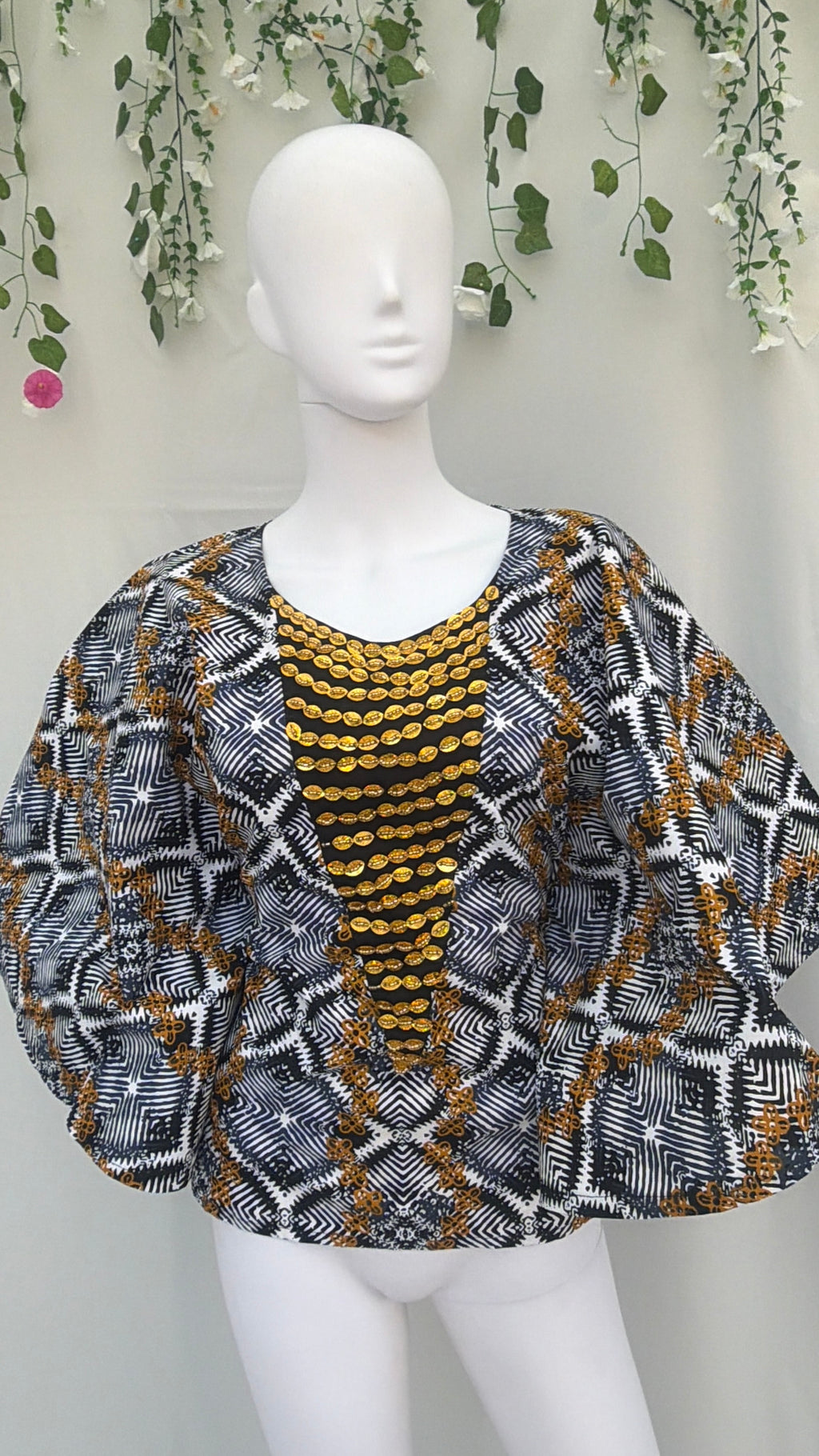 Beaded one size fits top