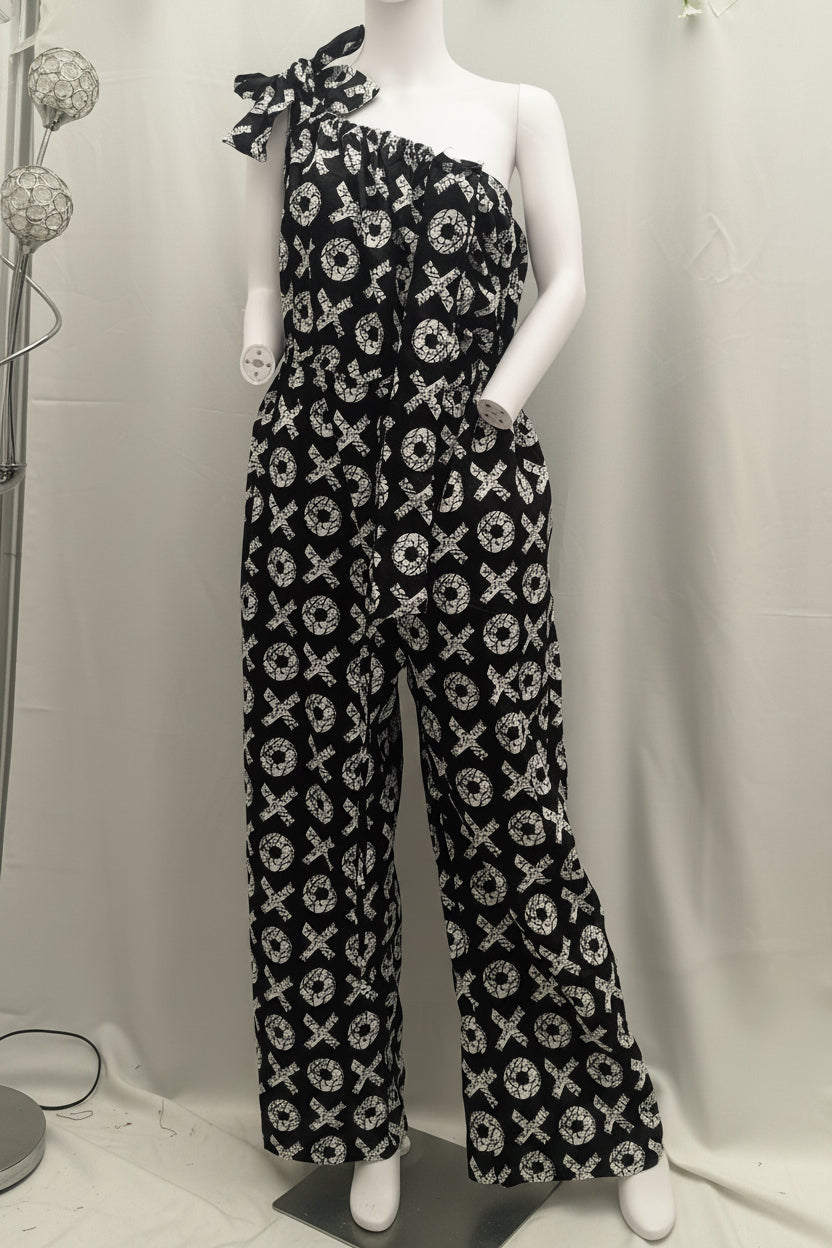 Eva jumpsuit Black and White