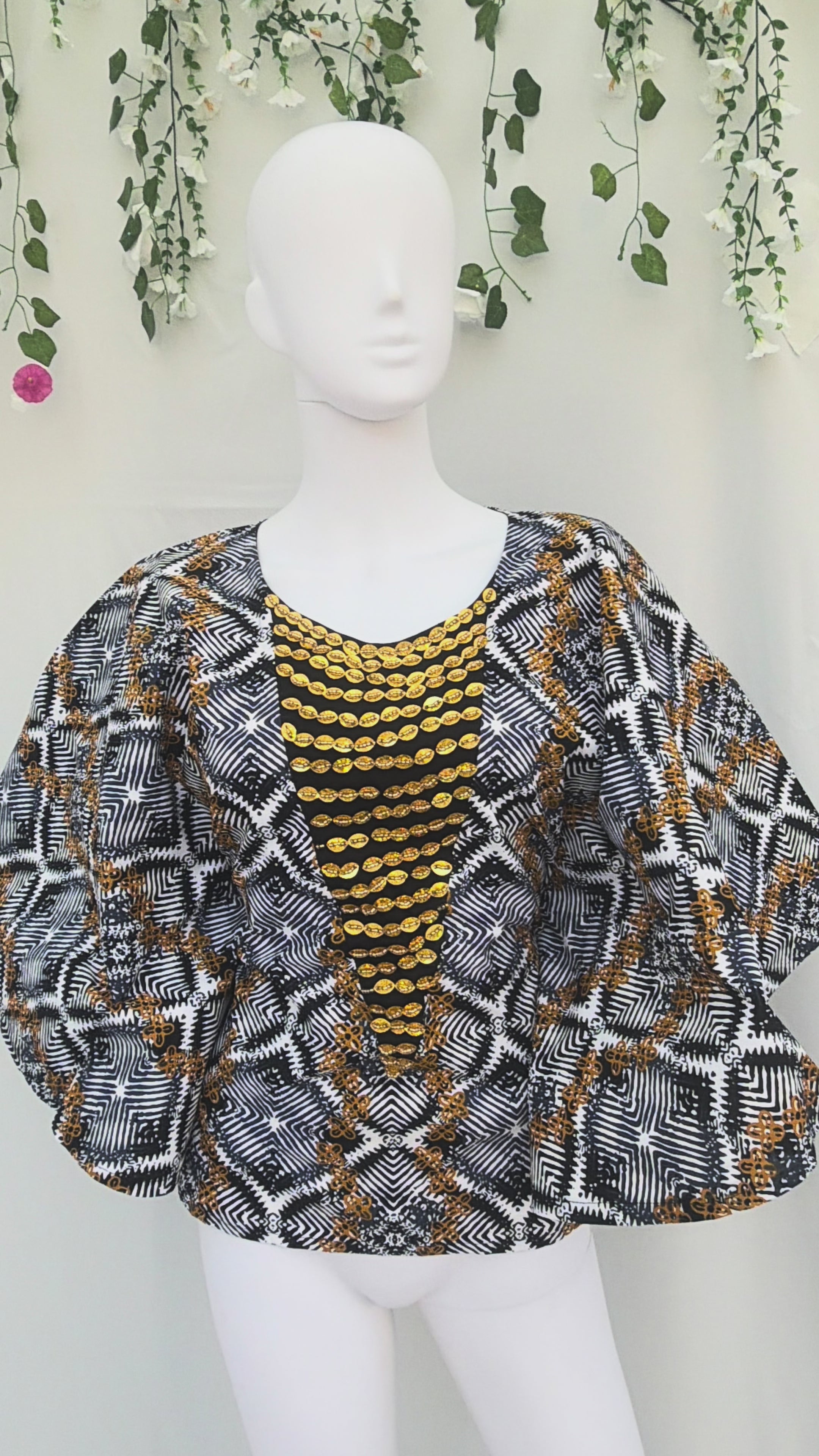 Beaded one size fits top